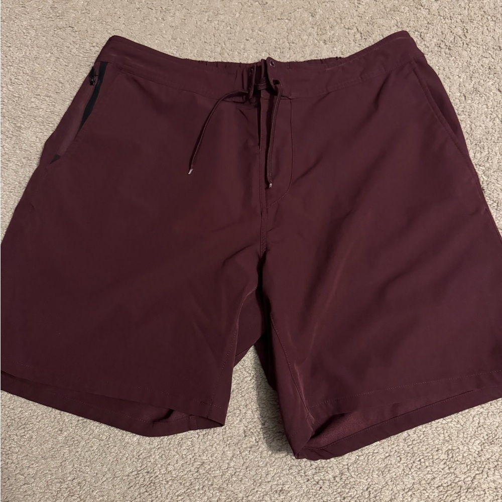 Ten thousand foundation shorts L 7” inseam